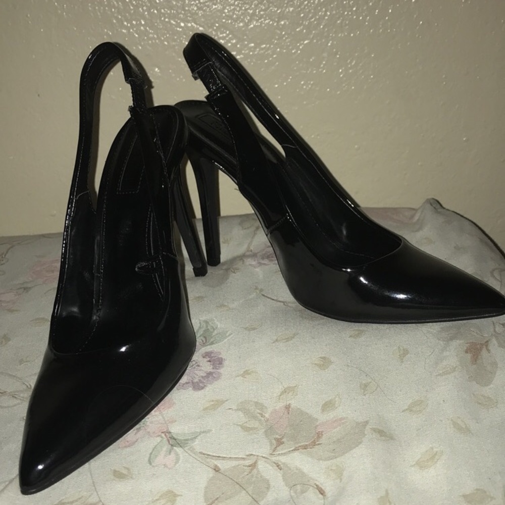 🖤 black patent leather, slingback heels 🖤